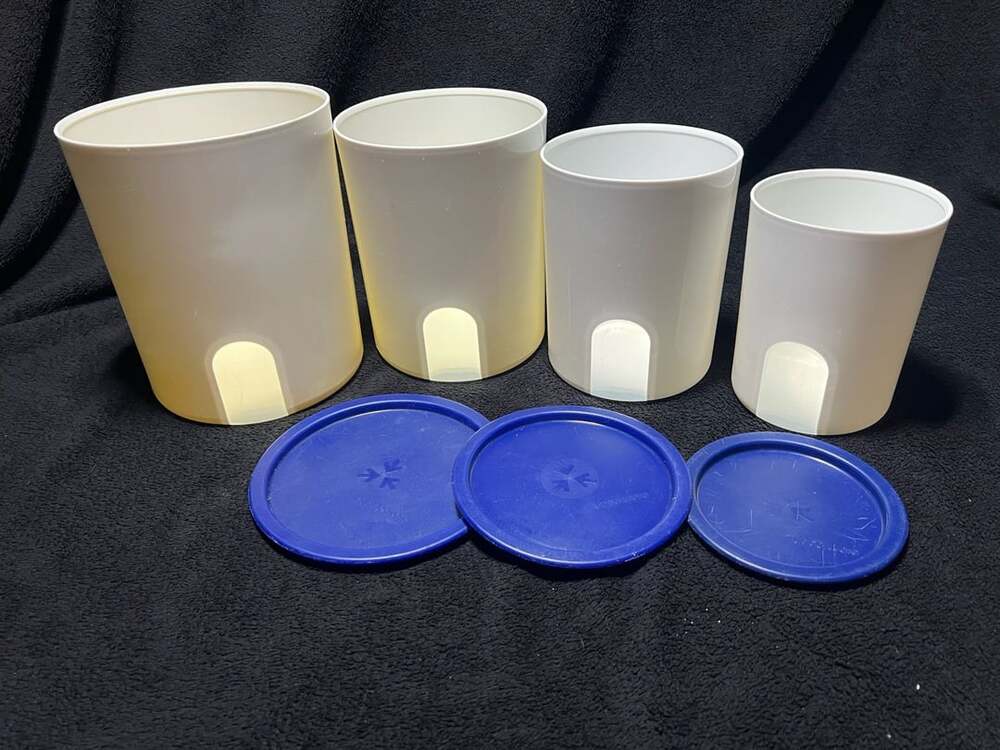 Tupperware One Touch Reminder Canisters Set of 4 White Blue Lids